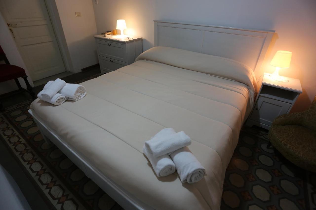 A Casa Di Laura Bed & Breakfast Catania Exterior photo